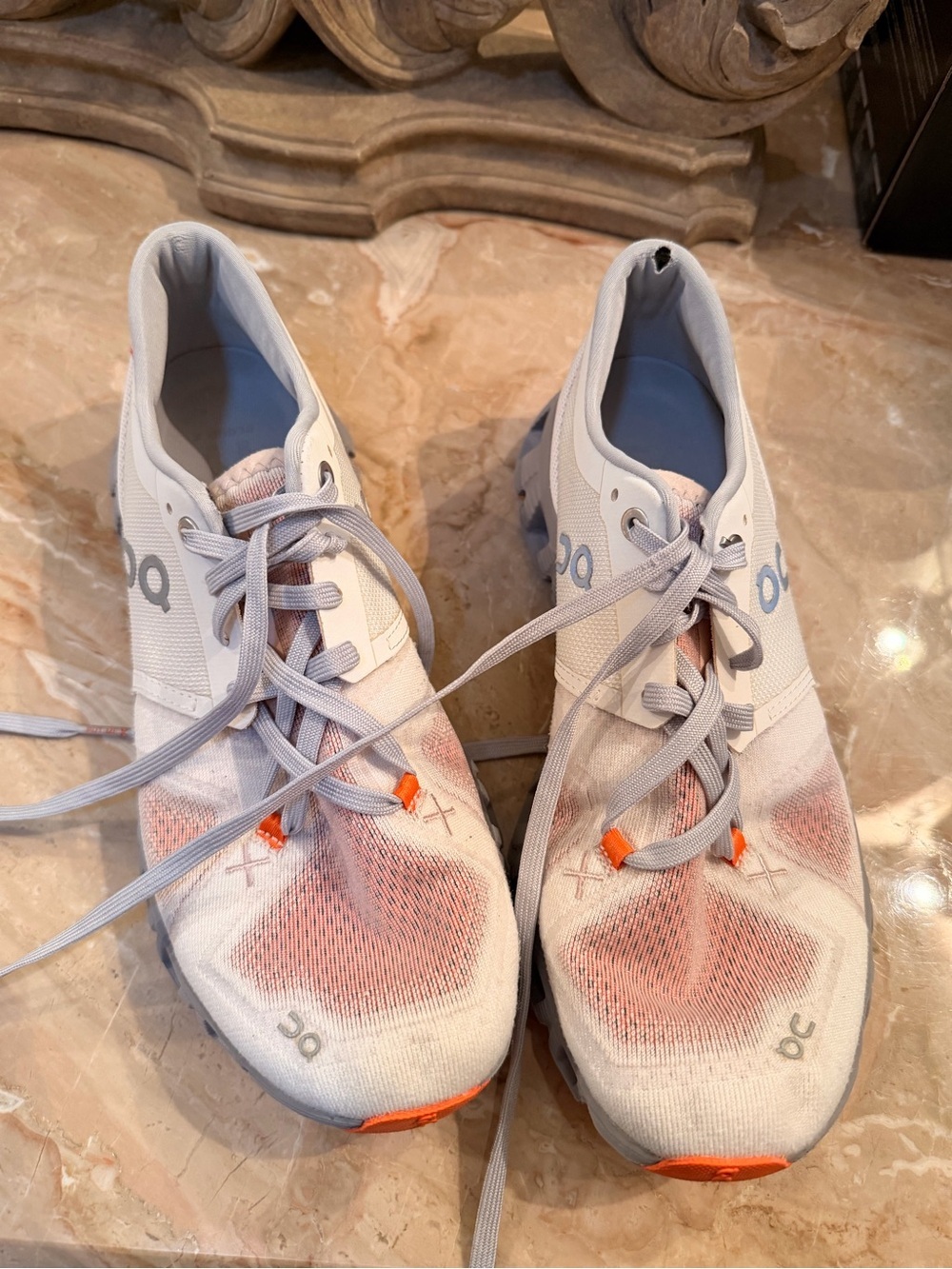 💕On Running Women's Athletic Shoes in White with Pink and Orange Accents💕